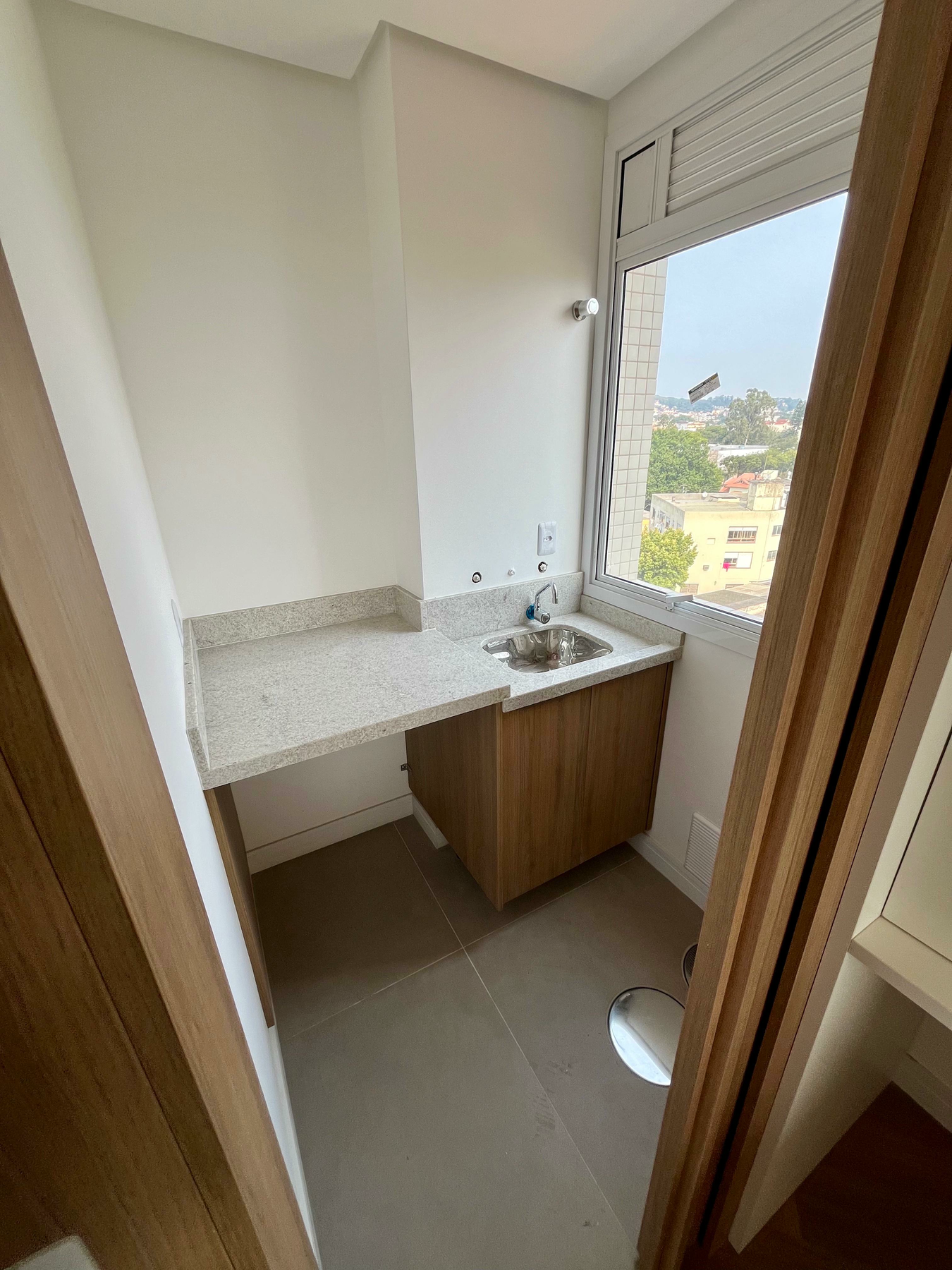 Reserva Motta - 30527 - área de serviço mobiliado