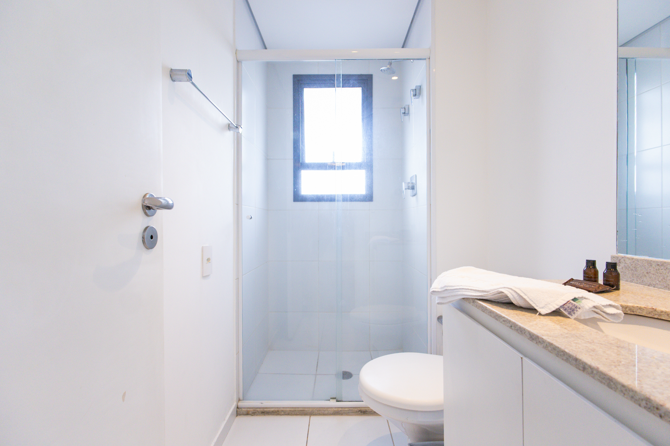 Setin Downtown Genebra - 68468 - Banheiro
